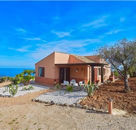2 bedroom villa with infinity pool near Scopollo, sleeps 4